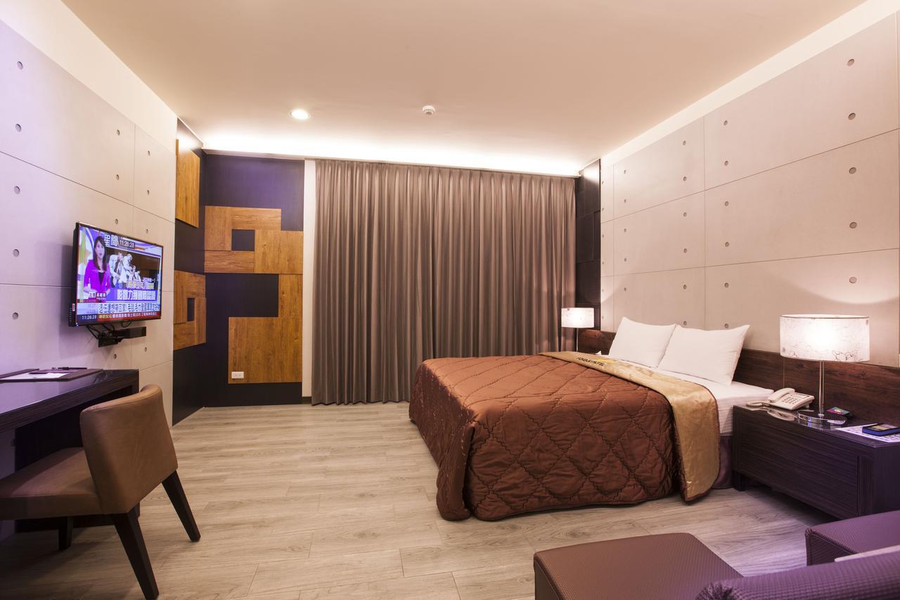 Foxdou Business Motel Tainan Luaran gambar