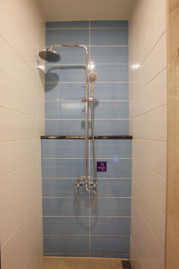 Foxdou Business Motel Tainan Luaran gambar